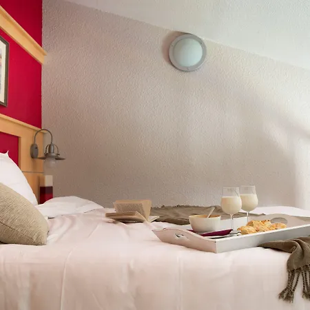 Ξενοδοχείο με διαμερίσματα Pierre & Le De La Rade Île dʼAix