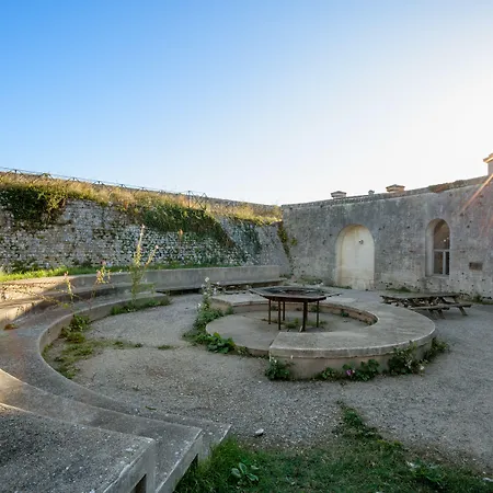 Pierre & Le De La Rade Ξενοδοχείο με διαμερίσματα