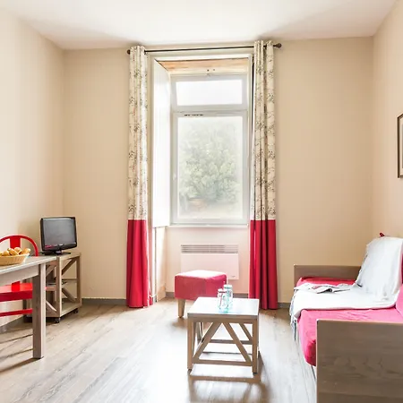 Pierre & Le De La Rade Apart Otel