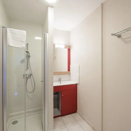 Pierre & Le De La Rade 3*