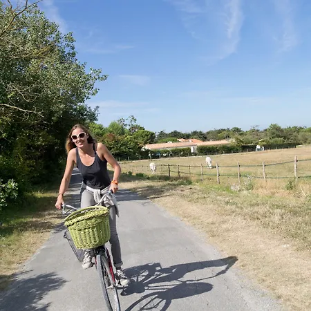 Pierre & Le De La Rade Apart Otel