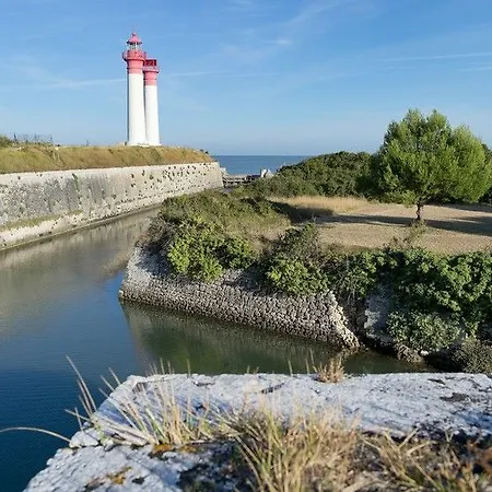 Pierre & Le De La Rade 3* Île dʼAix