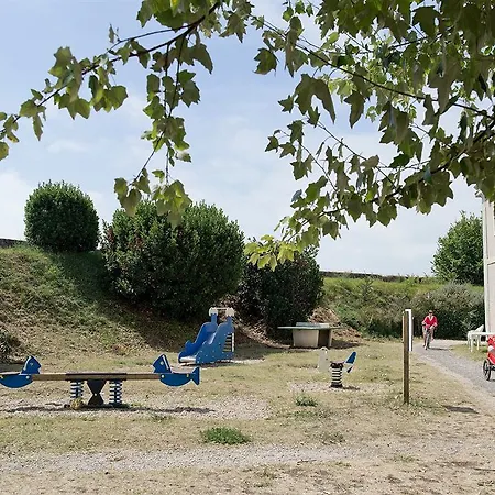 Appart hôtel Résidence Pierre&vacances Le De La Rade