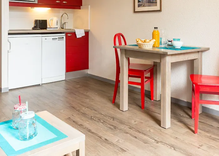 皮埃尔&假期乐堡德拉拉德酒店