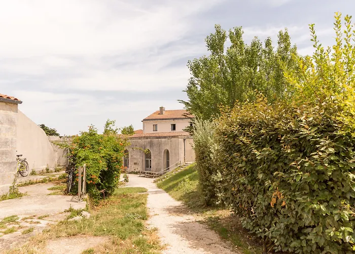 公寓式酒店 皮埃尔&假期乐堡德拉拉德酒店